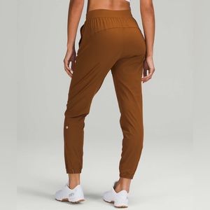 Adapted State HR Jogger Copper brown